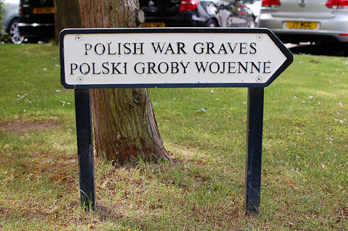 Polish war graves sign at Blacon Cemetery Chester.