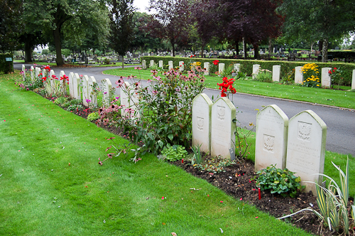 Polish war graves in Nuneaton cemetery, Edinburgh.