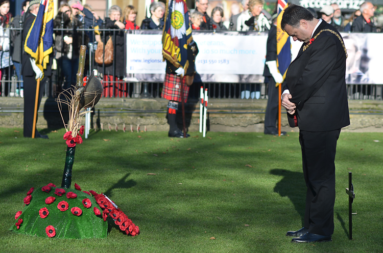 Lord Lieutenant & Lord Provost Donald Wilson Edinburgh Garden of Remembrance 2014