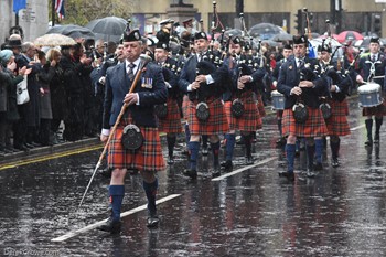 Glasgow Police Pipe Band - Remembrance Sunday (Armistice Day) Glasgow 2018