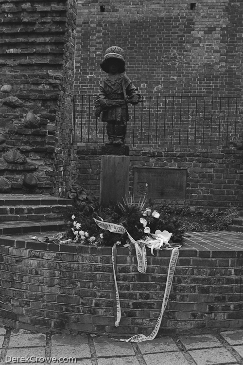 Statue of the Little Insurgent - Polish Scouts - Warsaw