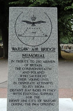 Warsaw Air Bridge Memorial, Newark Cemetery, Nottinghamshire