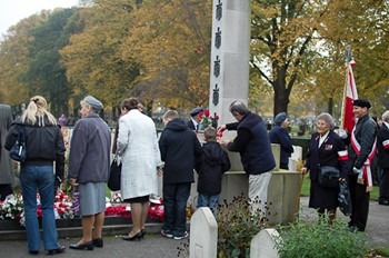 Wreaths and Memorial Cross at Newark All Souls Ceremony