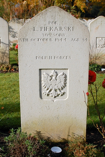 Leonard Piekarski Polish War Grave