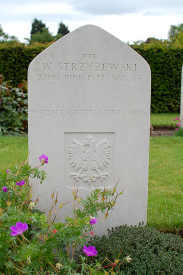 W Strzyzewski Polish War Grave