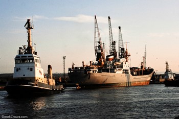 KOLYMALES Soviet Cargo Ship - Tugs CARRON and LAGGAN -  Grangemouth Docks