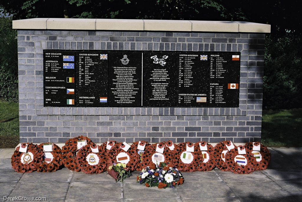 Memorial Wall, Boness Road, Grangemouth.